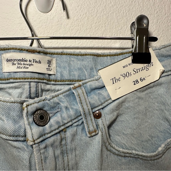 Abercrombie & Fitch The 90’s Straight Jeans, 28x31 - Picture 3 of 3